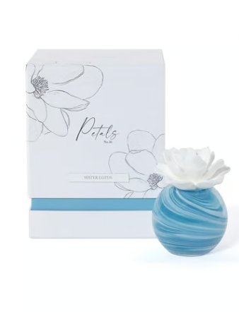 Petals Porcelain Diffuser-Water Lotus, 50 ml / 1.6